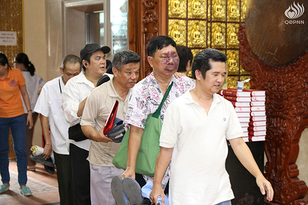 Quỹ Đạo Phật Ngày Nay - Tổng kết chương trình Quà Tết Yêu Thương - Đợt 2 tại TP. Hồ Chí Minh, Hà Tĩnh, Quảng Ngãi (C95)