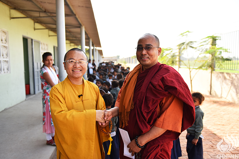 Quỹ Đạo Phật Ngày Nay - Tổng Kết Chương Trình Trao Quà Từ Thiện Và Cúng Dường Trai Tăng Tại Ấn Độ (C103)