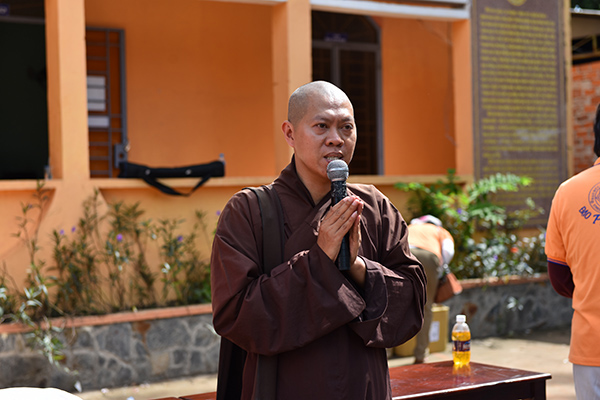 Quỹ Đạo Phật Ngày Nay: Tổng Kết Chương Trình  “Quà Tết Yêu Thương” cho kiều bào hồi hương tại hồ Dầu Tiếng - Tây Ninh (C92)