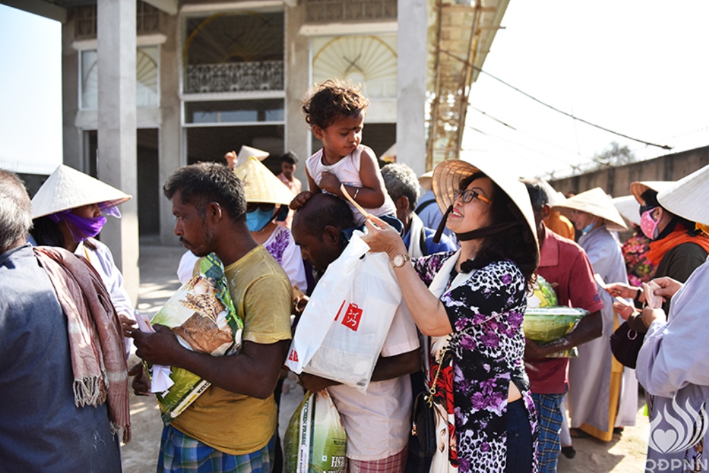 Quỹ Đạo Phật Ngày Nay - Tổng Kết Chương Trình Trao Quà Từ Thiện Và Cúng Dường Trai Tăng Tại Ấn Độ (C103)