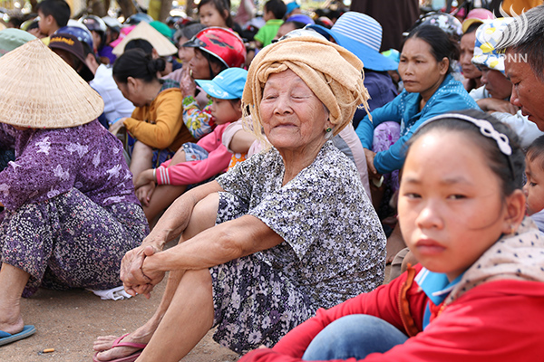 Quỹ Đạo Phật Ngày Nay: Tổng Kết Chương Trình  “Quà Tết Yêu Thương” cho kiều bào hồi hương tại hồ Dầu Tiếng - Tây Ninh (C92)