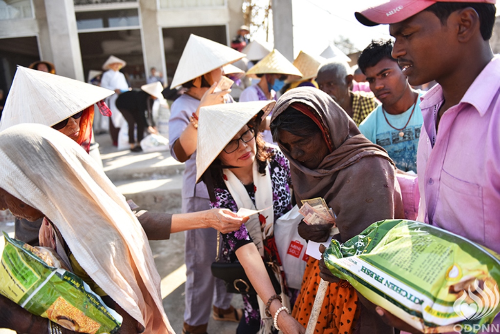 Quỹ Đạo Phật Ngày Nay - Tổng Kết Chương Trình Trao Quà Từ Thiện Và Cúng Dường Trai Tăng Tại Ấn Độ (C103)