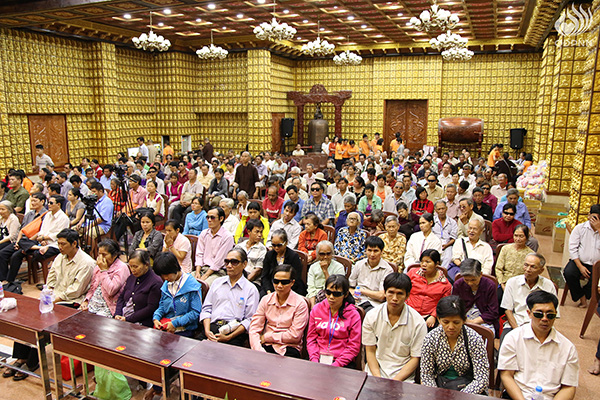 Quỹ Đạo Phật Ngày Nay - Tổng kết chương trình Quà Tết Yêu Thương - Đợt 2 tại TP. Hồ Chí Minh, Hà Tĩnh, Quảng Ngãi (C95)