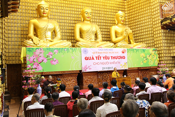 Quỹ Đạo Phật Ngày Nay - Tổng kết chương trình Quà Tết Yêu Thương - Đợt 2 tại TP. Hồ Chí Minh, Hà Tĩnh, Quảng Ngãi (C95)