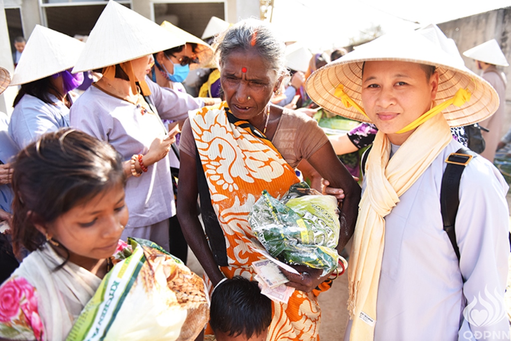 Quỹ Đạo Phật Ngày Nay - Tổng Kết Chương Trình Trao Quà Từ Thiện Và Cúng Dường Trai Tăng Tại Ấn Độ (C103)