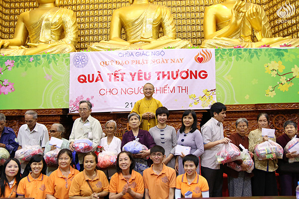 Quỹ Đạo Phật Ngày Nay - Tổng kết chương trình Quà Tết Yêu Thương - Đợt 2 tại TP. Hồ Chí Minh, Hà Tĩnh, Quảng Ngãi (C95)