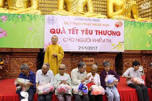 Quỹ Đạo Phật Ngày Nay - Tổng kết chương trình Quà Tết Yêu Thương - Đợt 2 tại TP. Hồ Chí Minh, Hà Tĩnh, Quảng Ngãi (C95)