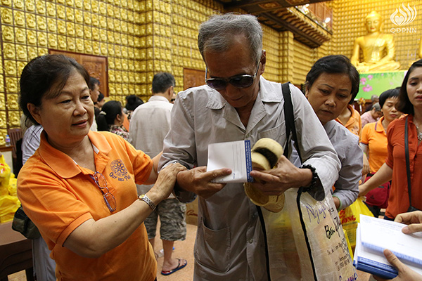 Quỹ Đạo Phật Ngày Nay - Tổng kết chương trình Quà Tết Yêu Thương - Đợt 2 tại TP. Hồ Chí Minh, Hà Tĩnh, Quảng Ngãi (C95)