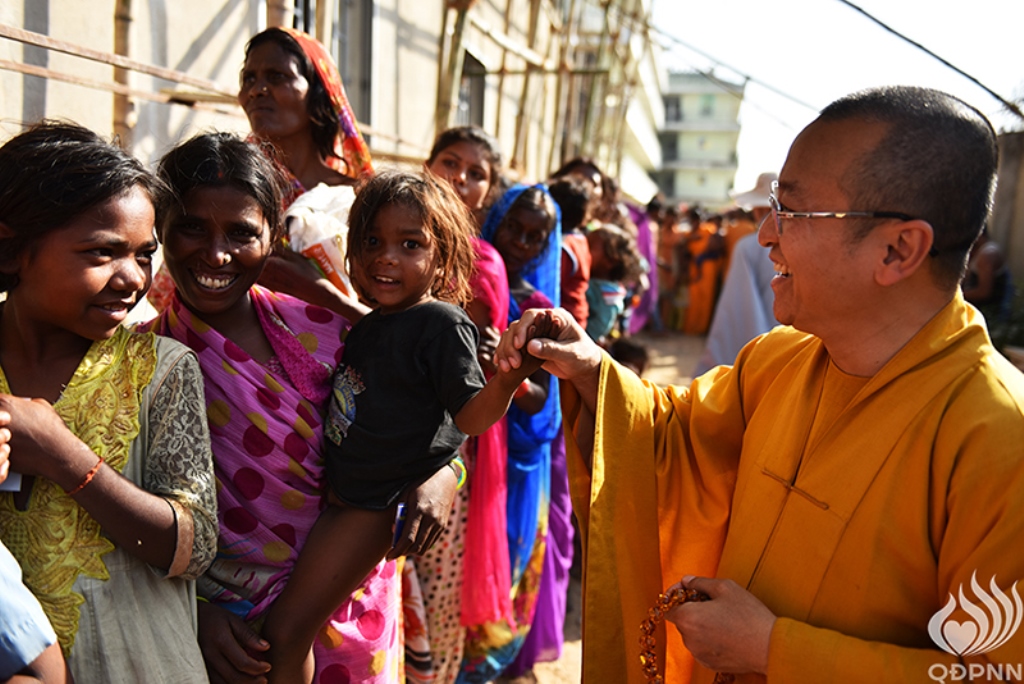 Quỹ Đạo Phật Ngày Nay - Tổng Kết Chương Trình Trao Quà Từ Thiện Và Cúng Dường Trai Tăng Tại Ấn Độ (C103)