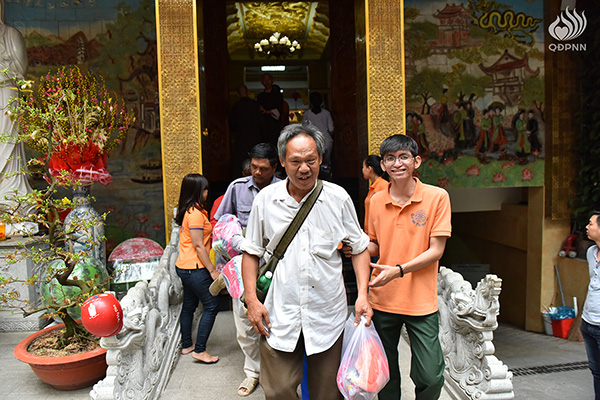 Quỹ Đạo Phật Ngày Nay - Tổng kết chương trình Quà Tết Yêu Thương - Đợt 2 tại TP. Hồ Chí Minh, Hà Tĩnh, Quảng Ngãi (C95)