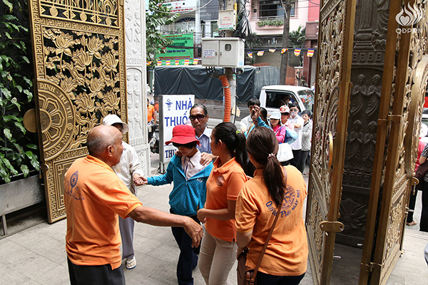 Quỹ Đạo Phật Ngày Nay - Tổng kết chương trình Quà Tết Yêu Thương - Đợt 2 tại TP. Hồ Chí Minh, Hà Tĩnh, Quảng Ngãi (C95)