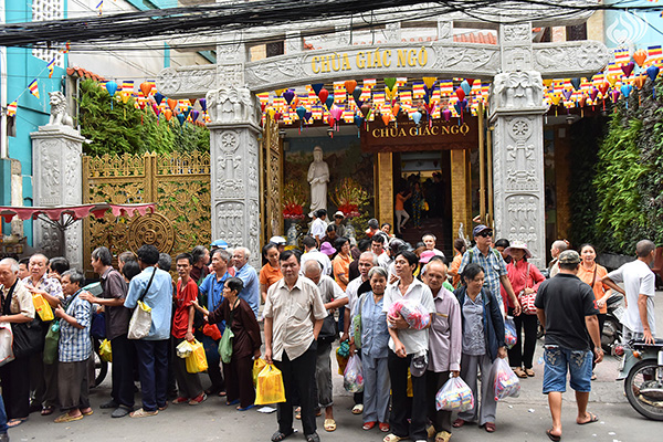 Quỹ Đạo Phật Ngày Nay - Tổng kết chương trình Quà Tết Yêu Thương - Đợt 2 tại TP. Hồ Chí Minh, Hà Tĩnh, Quảng Ngãi (C95)
