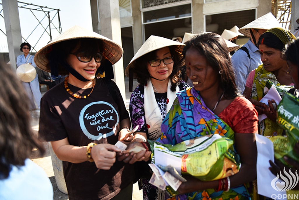 Quỹ Đạo Phật Ngày Nay - Tổng Kết Chương Trình Trao Quà Từ Thiện Và Cúng Dường Trai Tăng Tại Ấn Độ (C103)