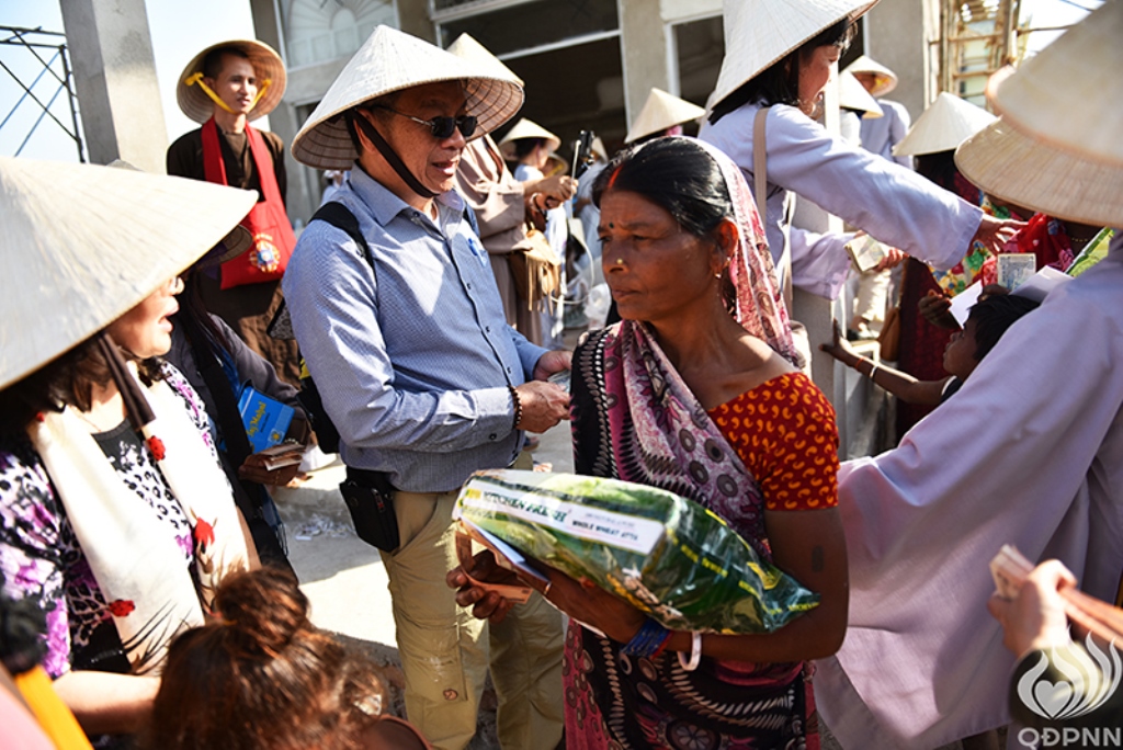 Quỹ Đạo Phật Ngày Nay - Tổng Kết Chương Trình Trao Quà Từ Thiện Và Cúng Dường Trai Tăng Tại Ấn Độ (C103)