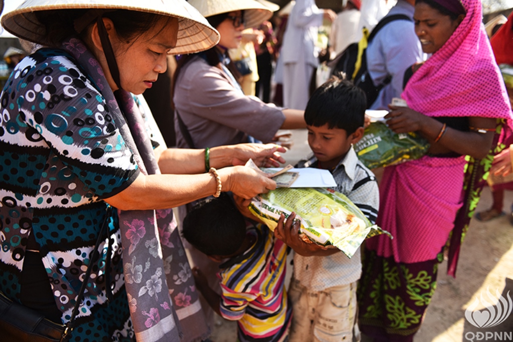 Quỹ Đạo Phật Ngày Nay - Tổng Kết Chương Trình Trao Quà Từ Thiện Và Cúng Dường Trai Tăng Tại Ấn Độ (C103)