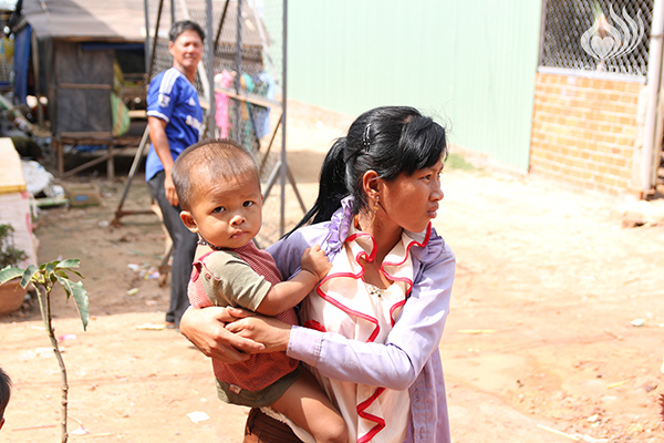 Quỹ Đạo Phật Ngày Nay: Tổng Kết Chương Trình  “Quà Tết Yêu Thương” cho kiều bào hồi hương tại hồ Dầu Tiếng - Tây Ninh (C92)