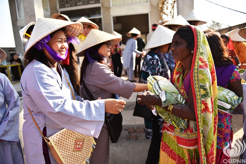 Quỹ Đạo Phật Ngày Nay - Tổng Kết Chương Trình Trao Quà Từ Thiện Và Cúng Dường Trai Tăng Tại Ấn Độ (C103)