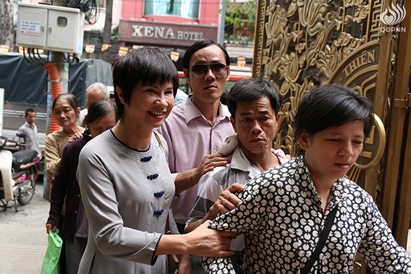 Quỹ Đạo Phật Ngày Nay - Tổng kết chương trình Quà Tết Yêu Thương - Đợt 2 tại TP. Hồ Chí Minh, Hà Tĩnh, Quảng Ngãi (C95)