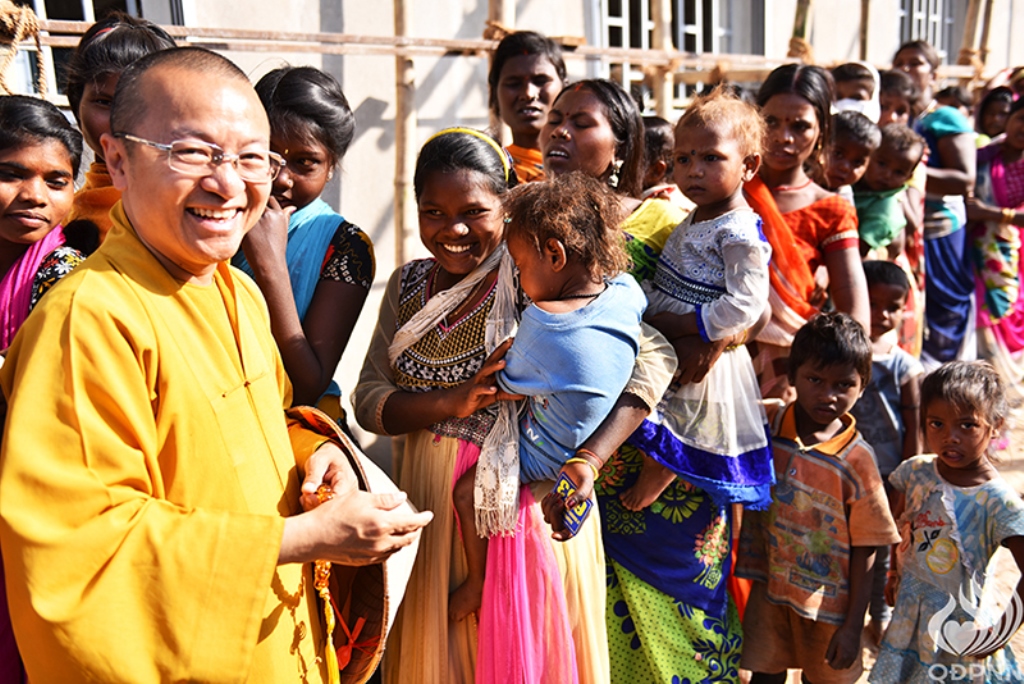 Quỹ Đạo Phật Ngày Nay - Tổng Kết Chương Trình Trao Quà Từ Thiện Và Cúng Dường Trai Tăng Tại Ấn Độ (C103)