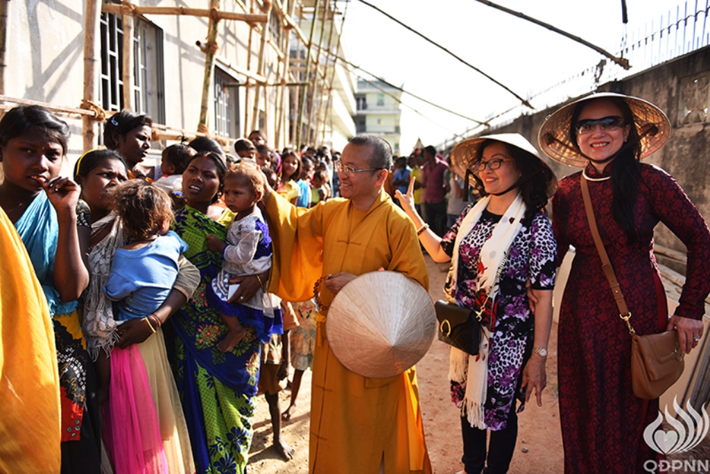Quỹ Đạo Phật Ngày Nay - Tổng Kết Chương Trình Trao Quà Từ Thiện Và Cúng Dường Trai Tăng Tại Ấn Độ (C103)