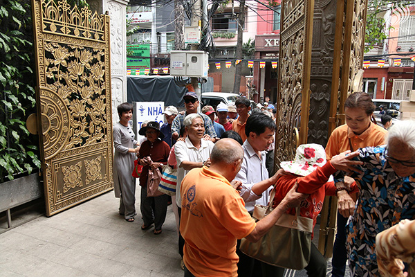Quỹ Đạo Phật Ngày Nay - Tổng kết chương trình Quà Tết Yêu Thương - Đợt 2 tại TP. Hồ Chí Minh, Hà Tĩnh, Quảng Ngãi (C95)