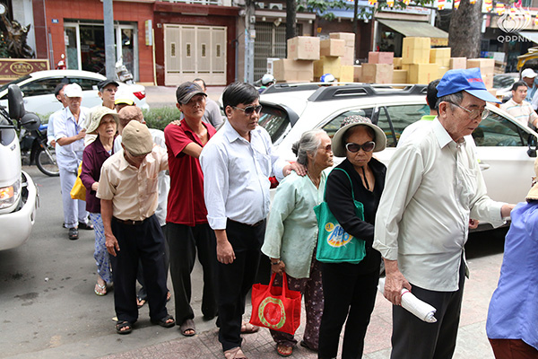 Quỹ Đạo Phật Ngày Nay - Tổng kết chương trình Quà Tết Yêu Thương - Đợt 2 tại TP. Hồ Chí Minh, Hà Tĩnh, Quảng Ngãi (C95)