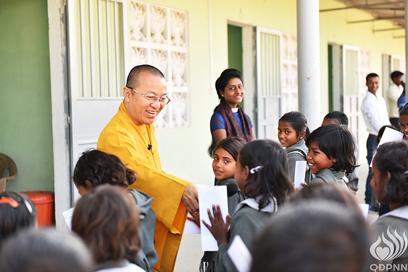 Quỹ Đạo Phật Ngày Nay - Tổng Kết Chương Trình Trao Quà Từ Thiện Và Cúng Dường Trai Tăng Tại Ấn Độ (C103)