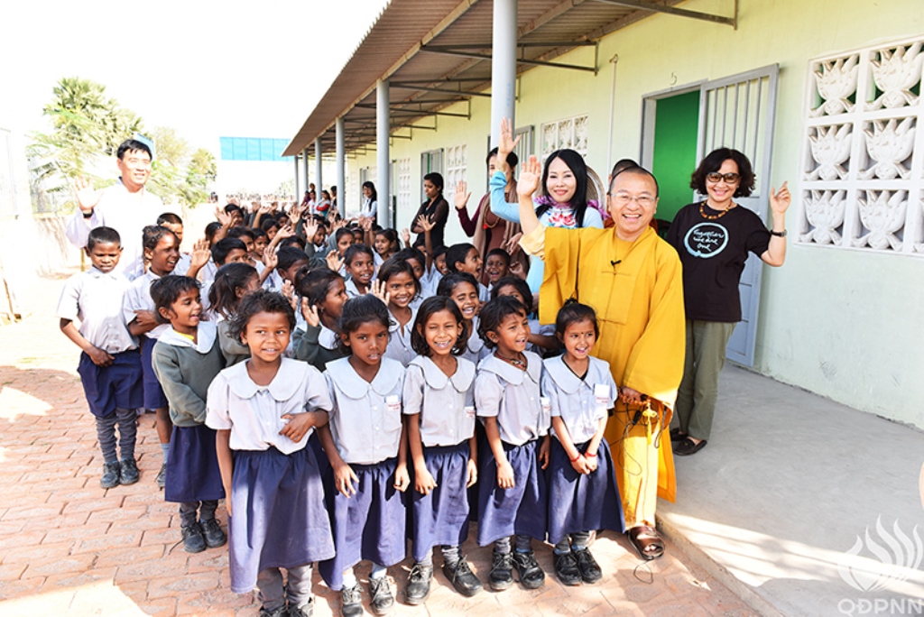 Quỹ Đạo Phật Ngày Nay - Tổng Kết Chương Trình Trao Quà Từ Thiện Và Cúng Dường Trai Tăng Tại Ấn Độ (C103)
