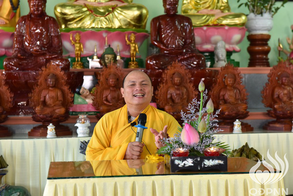 Quỹ Đạo Phật Ngày Nay - Tổng Kết Chương Trình Trao Quà Từ Thiện Và Trao Tặng Học Bổng Cho Học Sinh Nghèo Vượt Khó C101