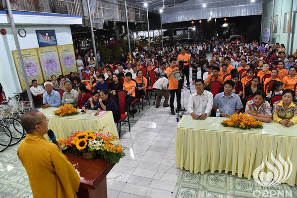 Quỹ Đạo Phật Ngày Nay - Tổng Kết Chương Trình Trao Quà Từ Thiện Và Trao Tặng Học Bổng Cho Học Sinh Nghèo Vượt Khó C101