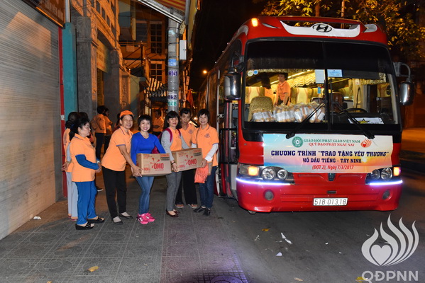 Quỹ Đạo Phật Ngày Nay: Tổng kết chương trình “Trao tặng yêu thương” đợt 2  tại hồ  Dầu Tiếng Tây Ninh (C100)