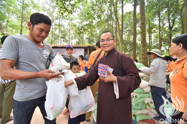 Quỹ Đạo Phật Ngày Nay: Tổng kết chương trình “Trao tặng yêu thương” đợt 2  tại hồ  Dầu Tiếng Tây Ninh (C100)
