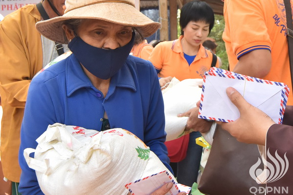 Quỹ Đạo Phật Ngày Nay: Tổng kết chương trình “Trao tặng yêu thương” đợt 2  tại hồ  Dầu Tiếng Tây Ninh (C100)