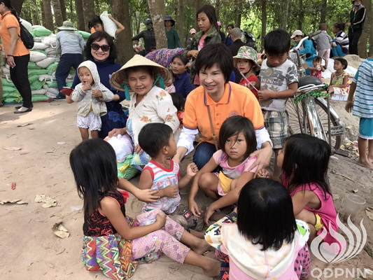 Quỹ Đạo Phật Ngày Nay: Tổng kết chương trình “Trao tặng yêu thương” đợt 2  tại hồ  Dầu Tiếng Tây Ninh (C100)