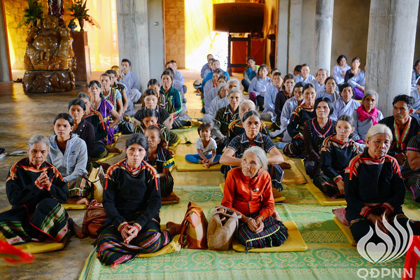 Quỹ Đạo Phật Ngày Nay: Lễ khánh thành “Nhịp cầu yêu thương” và Trao tặng yêu thương cho người khiếm thị, nạn nhân chất độc da cam &amp; Học sinh tại Đắk Lắk (C72d &amp; C107)
