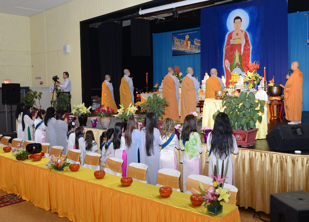 Pháp hội dược sư năm 2017 tại thành phố San Jose (Hoa Kỳ)