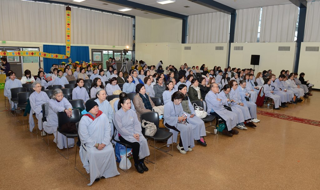 Pháp hội dược sư năm 2017 tại thành phố San Jose (Hoa Kỳ)