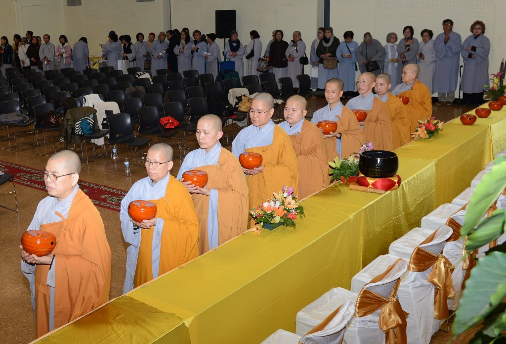Pháp hội dược sư năm 2017 tại thành phố San Jose (Hoa Kỳ)