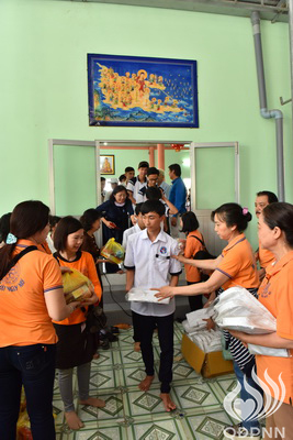 Quỹ Đạo Phật Ngày Nay - Tổng Kết Chương Trình Trao Quà Từ Thiện Và Trao Tặng Học Bổng Cho Học Sinh Nghèo Vượt Khó C101