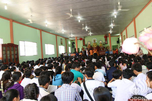 Quỹ Đạo Phật Ngày Nay - Tổng Kết Chương Trình Trao Quà Từ Thiện Và Trao Tặng Học Bổng Cho Học Sinh Nghèo Vượt Khó C101