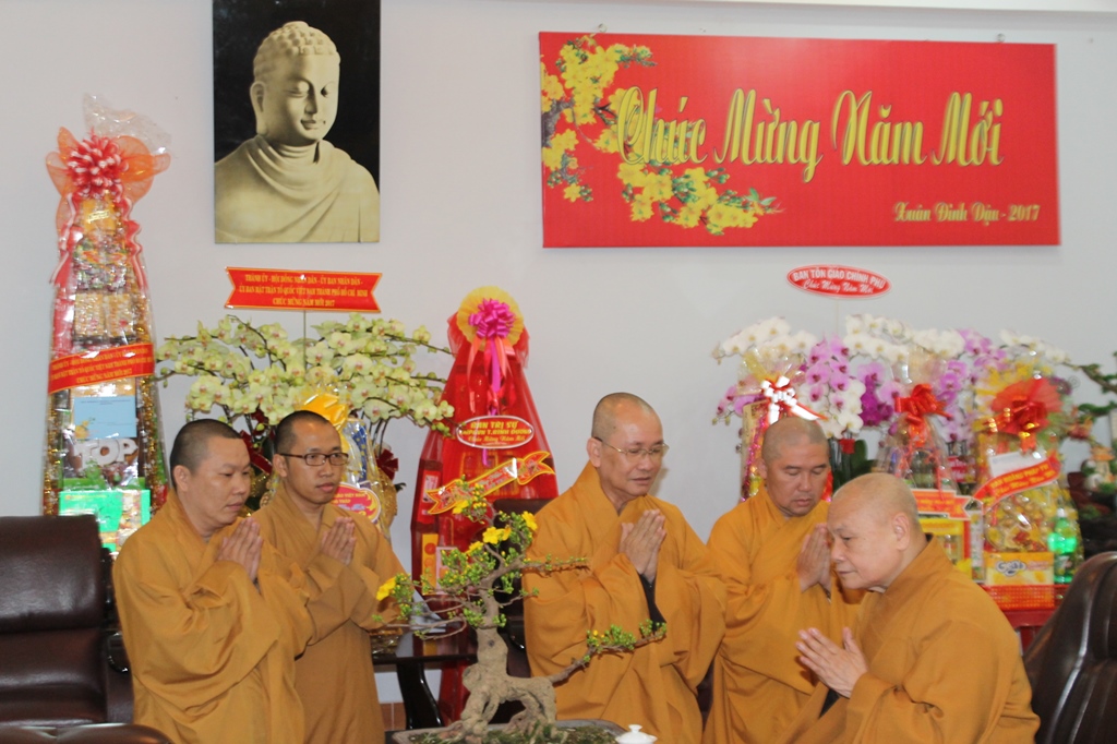 Phật Giáo Đồng Tháp chúc tết Trung Ương Phật Giáo