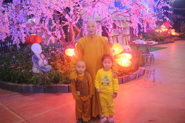 Thái Bình: Không khí đón giao thừa tại chùa Từ Xuyên
