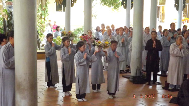 Thượng tọa Thích Nhật Từ thuyết giảng tại Khánh Hòa.