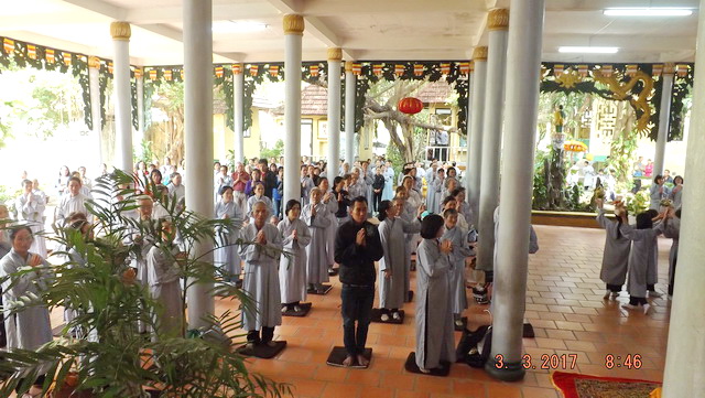 Thượng tọa Thích Nhật Từ thuyết giảng tại Khánh Hòa.