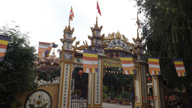 Thượng tọa Thích Nhật Từ thuyết giảng tại Khánh Hòa.