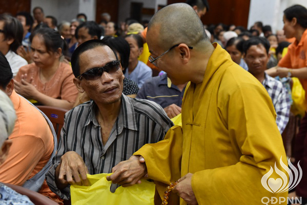 Quỹ Đạo Phật Ngày Nay - Tổng Kết Chương Trình  Trao Tặng Yêu Thương Cho Người Khiếm Thị C104