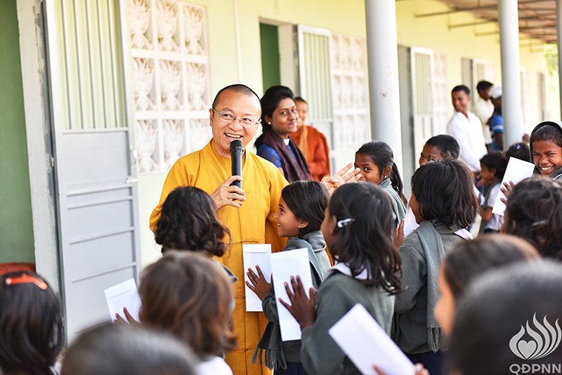 Quỹ Đạo Phật Ngày Nay - Tổng Kết Chương Trình Trao Quà Từ Thiện Và Cúng Dường Trai Tăng Tại Ấn Độ (C103)