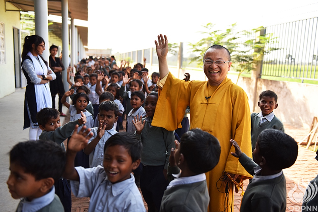 Quỹ Đạo Phật Ngày Nay - Tổng Kết Chương Trình Trao Quà Từ Thiện Và Cúng Dường Trai Tăng Tại Ấn Độ (C103)