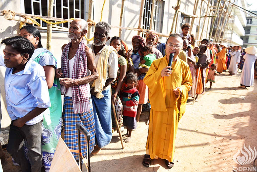 Quỹ Đạo Phật Ngày Nay - Tổng Kết Chương Trình Trao Quà Từ Thiện Và Cúng Dường Trai Tăng Tại Ấn Độ (C103)