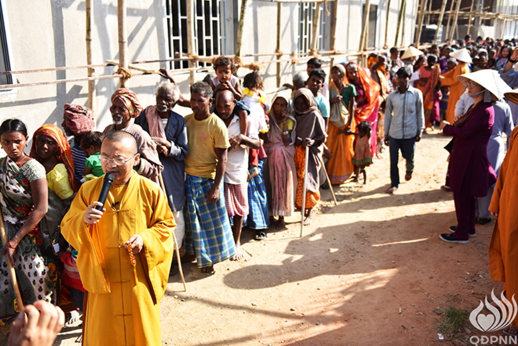Quỹ Đạo Phật Ngày Nay - Tổng Kết Chương Trình Trao Quà Từ Thiện Và Cúng Dường Trai Tăng Tại Ấn Độ (C103)